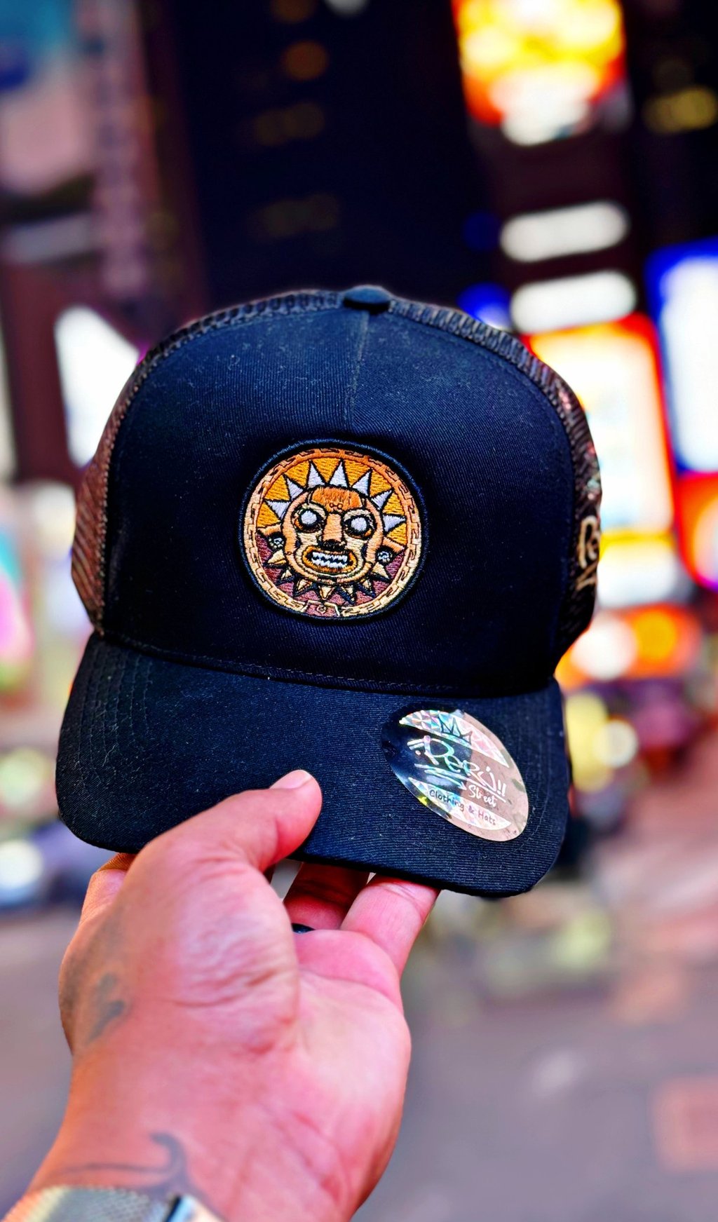 Peru Street: gorra Inti en Times Square